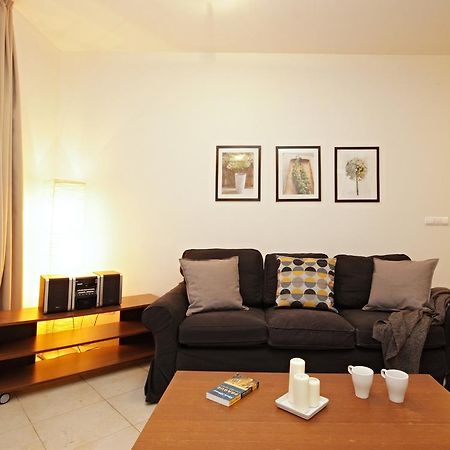 เธียร์เตอร์ อพาร์ตเมนต์ Apartment ปราก ภายนอก รูปภาพ