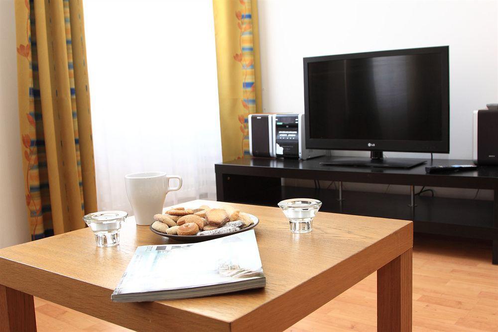 เธียร์เตอร์ อพาร์ตเมนต์ Apartment ปราก ภายนอก รูปภาพ