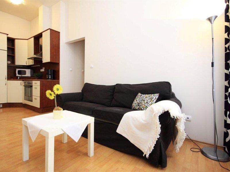 เธียร์เตอร์ อพาร์ตเมนต์ Apartment ปราก ภายนอก รูปภาพ