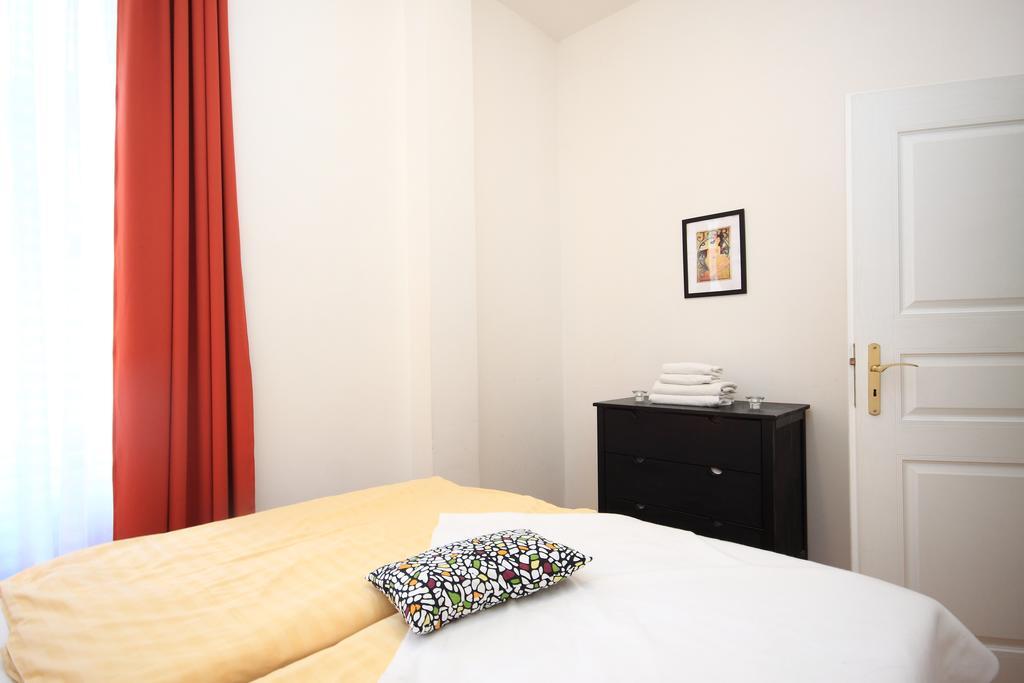 เธียร์เตอร์ อพาร์ตเมนต์ Apartment ปราก ห้อง รูปภาพ