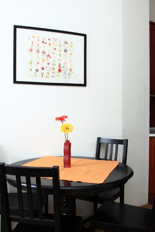เธียร์เตอร์ อพาร์ตเมนต์ Apartment ปราก ภายนอก รูปภาพ
