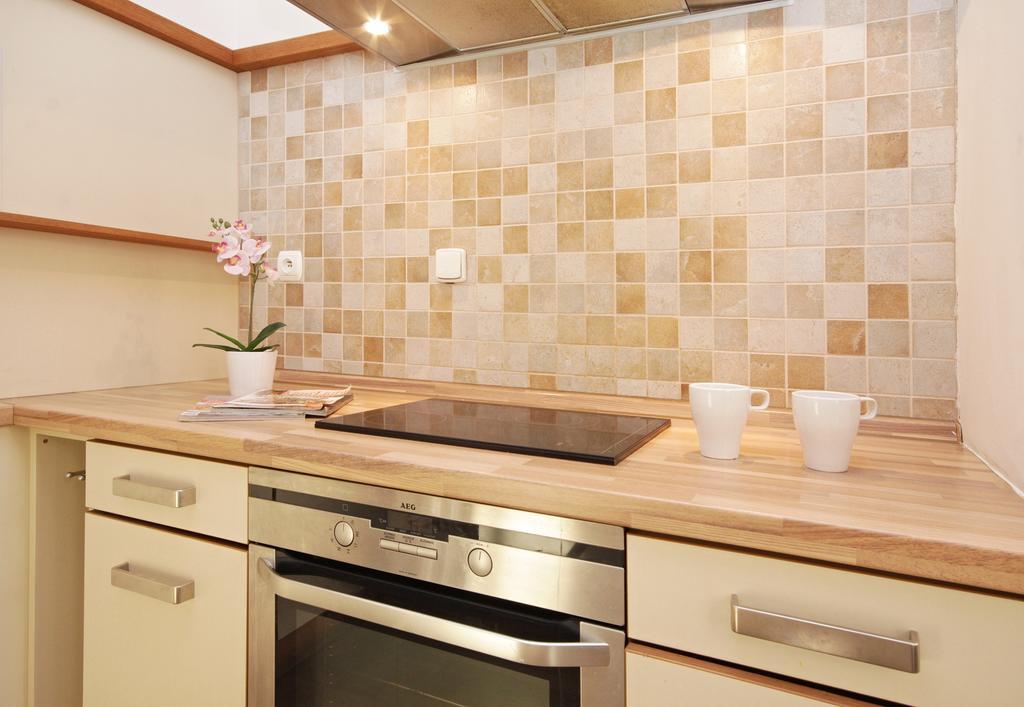 เธียร์เตอร์ อพาร์ตเมนต์ Apartment ปราก ภายนอก รูปภาพ