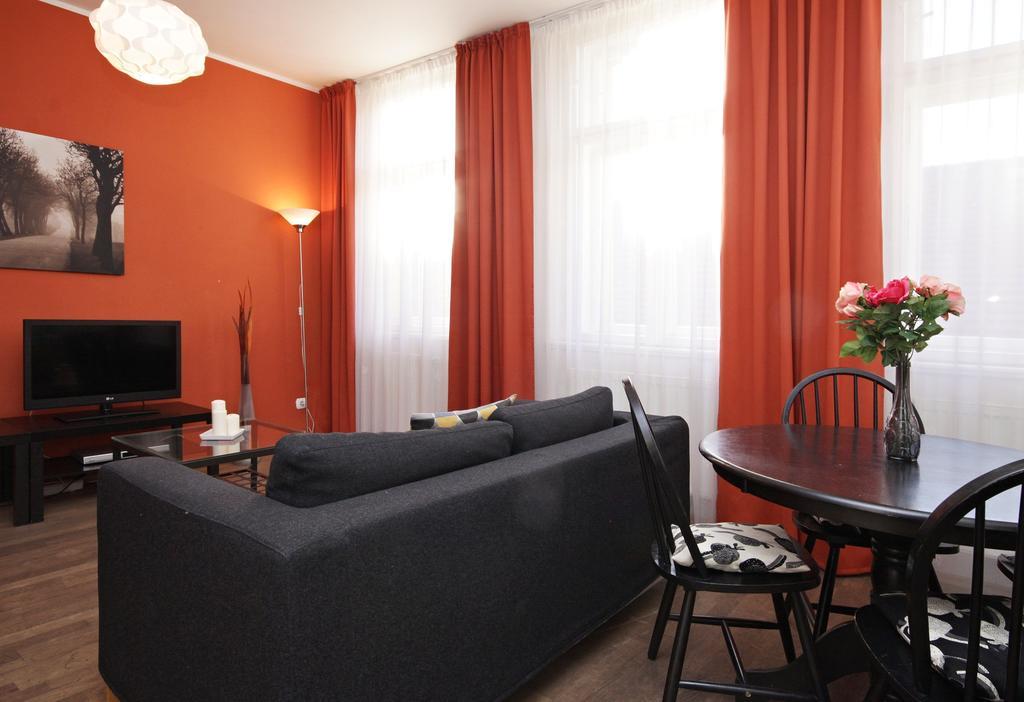 เธียร์เตอร์ อพาร์ตเมนต์ Apartment ปราก ภายนอก รูปภาพ