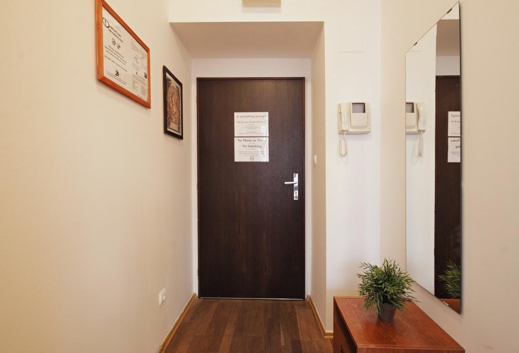 เธียร์เตอร์ อพาร์ตเมนต์ Apartment ปราก ภายนอก รูปภาพ