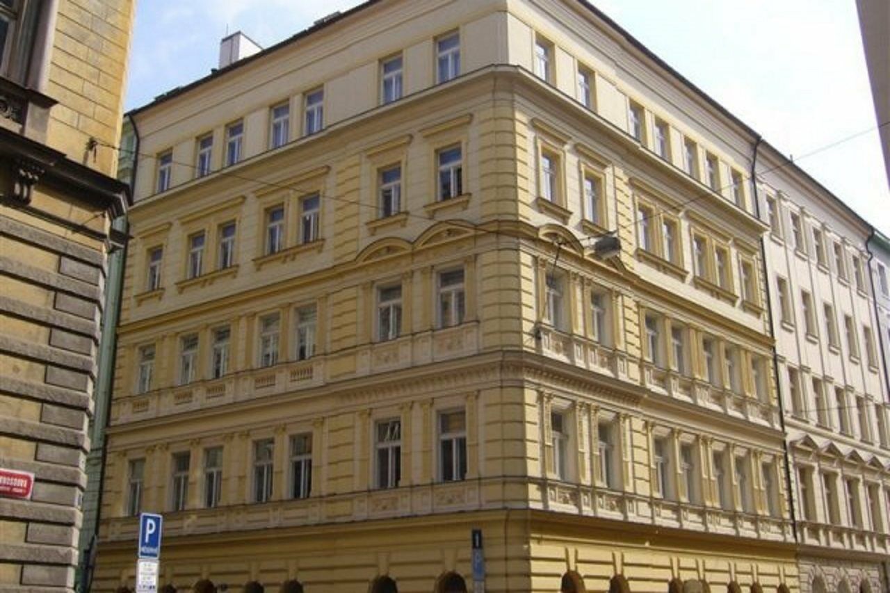เธียร์เตอร์ อพาร์ตเมนต์ Apartment ปราก ภายนอก รูปภาพ
